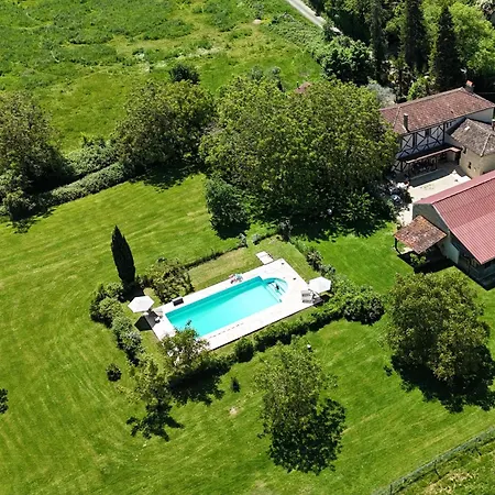 Les Papillons De Baccara